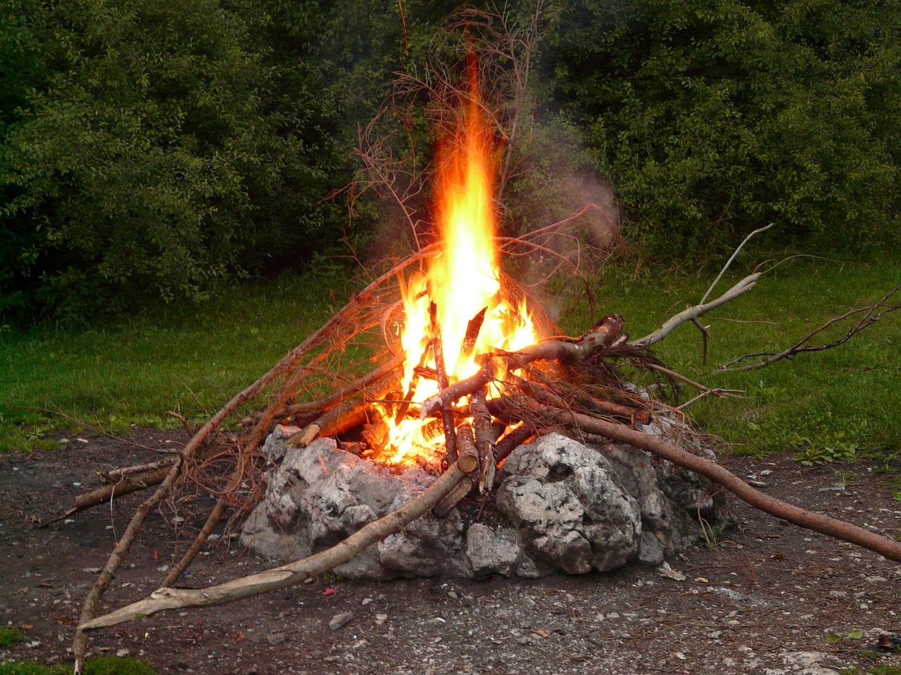 fire campfire flame free photo
