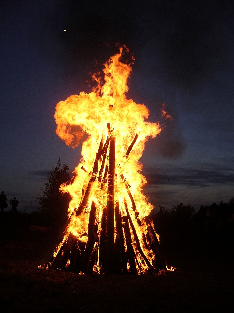 fire bonfire element free photo