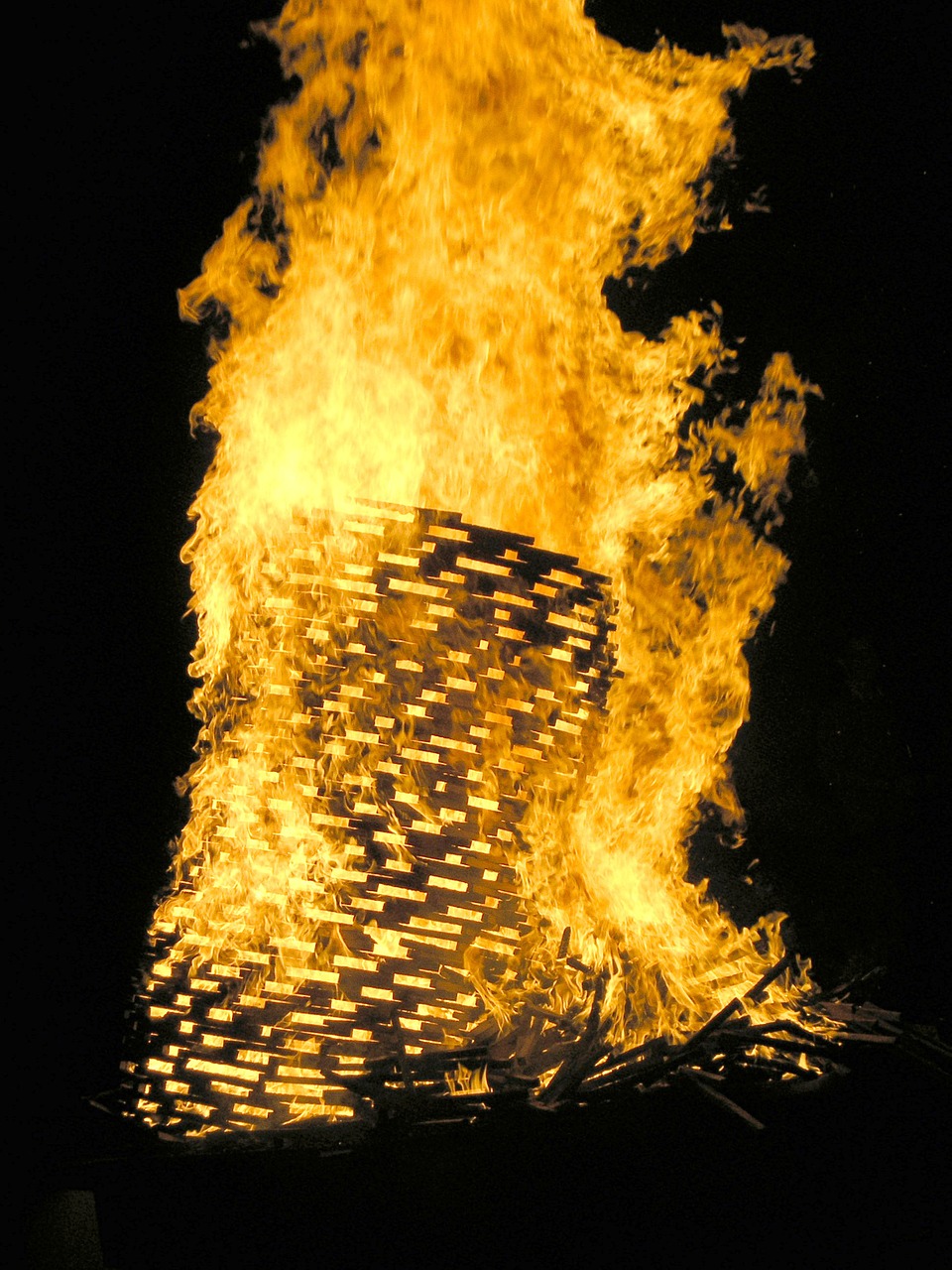 fire bonfire flames free photo