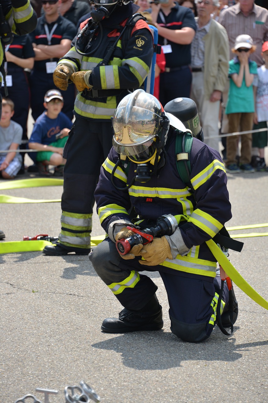 fire fighter fire respiratory protection free photo
