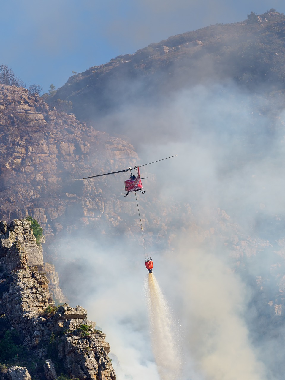 fire fighting helicopter  sky  clouds free photo