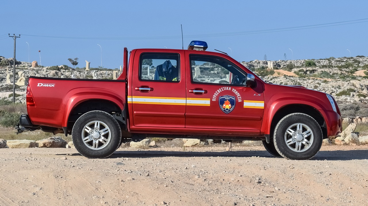 fire service car vehicle free photo