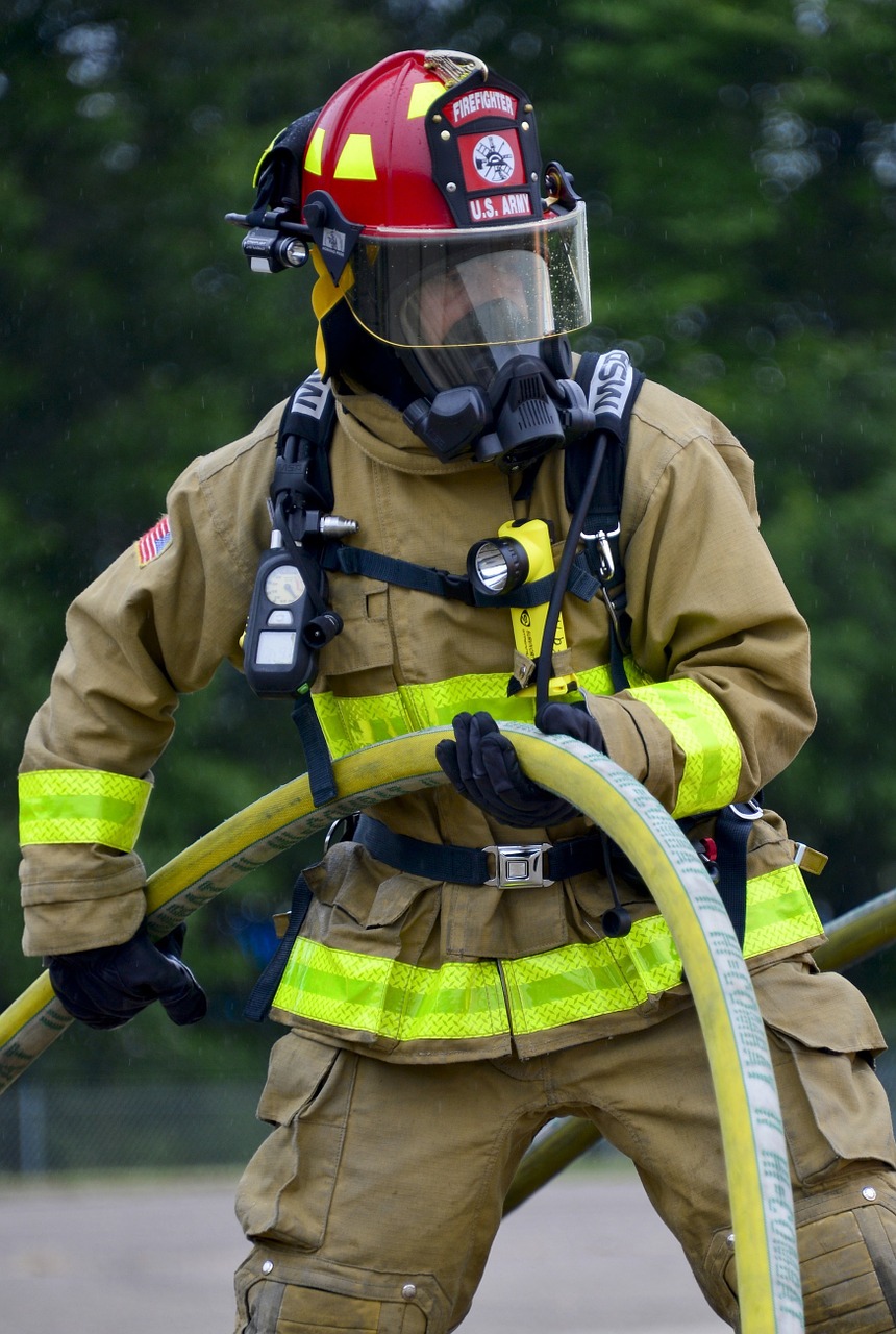 firefighter fire portrait free photo