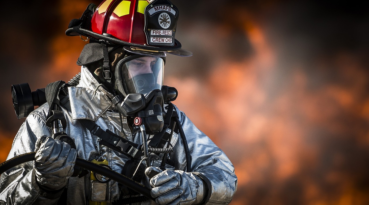 firefighter fire portrait free photo