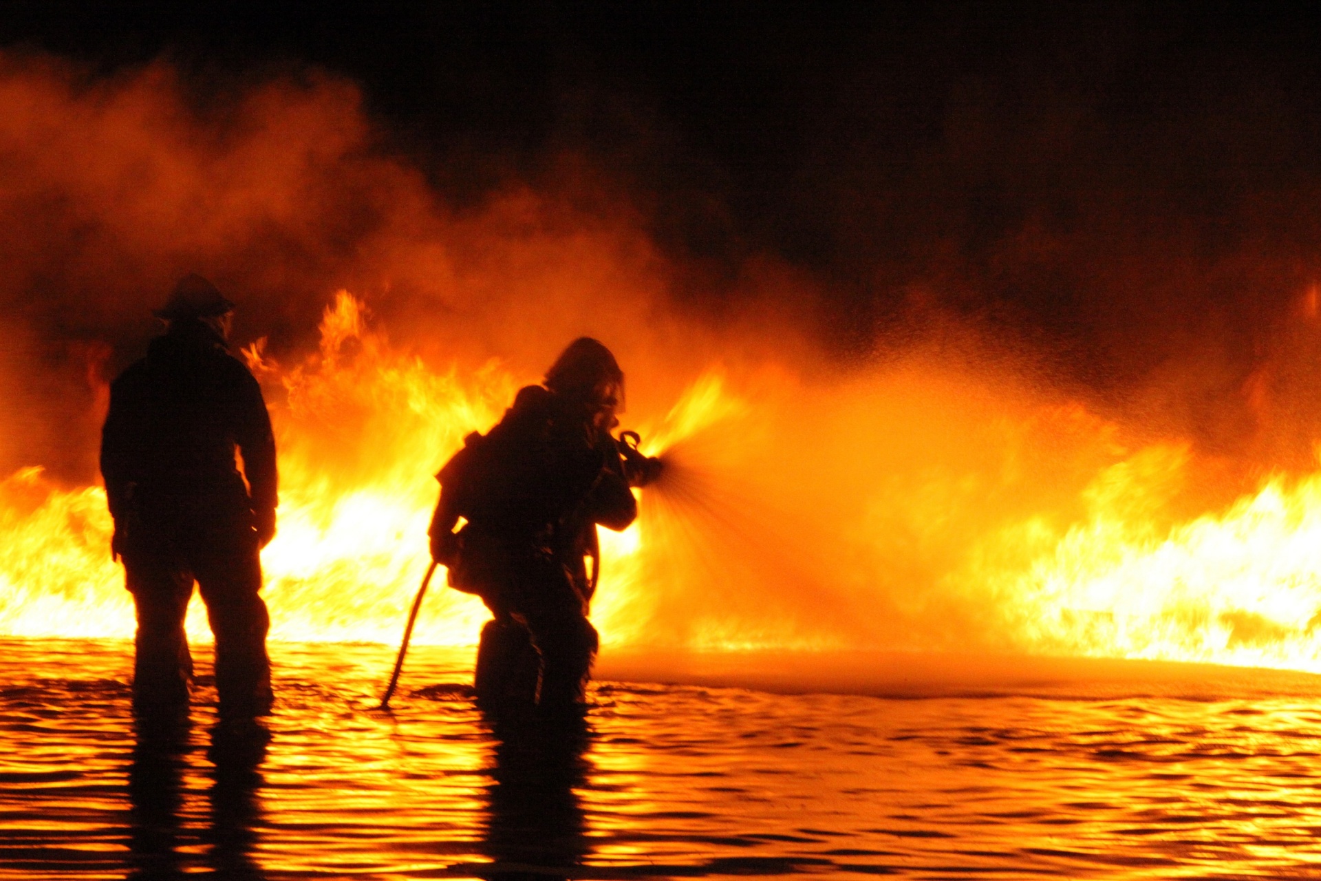 firefighter training simulated free photo