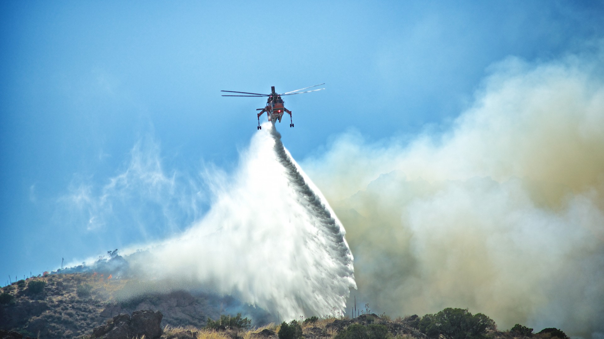 aerial firefighting air aircrane free photo