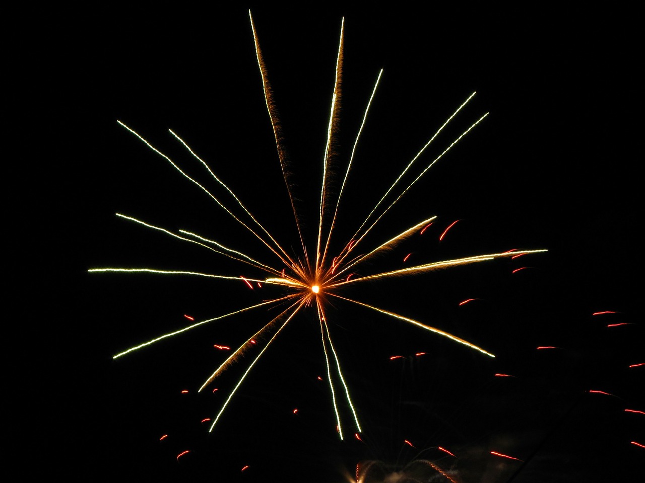 fires fireworks colorful free photo