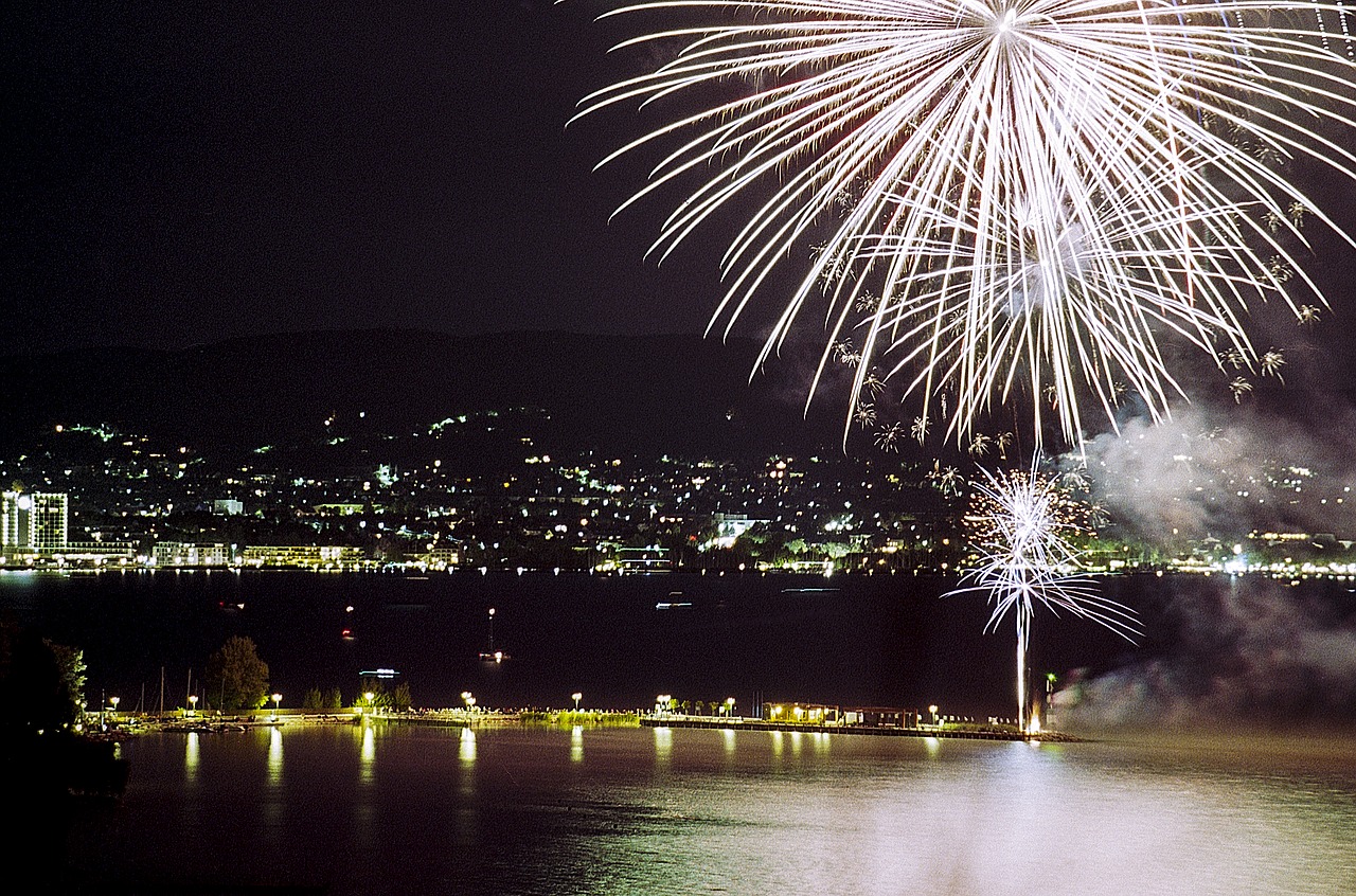 firework lake hungary free photo