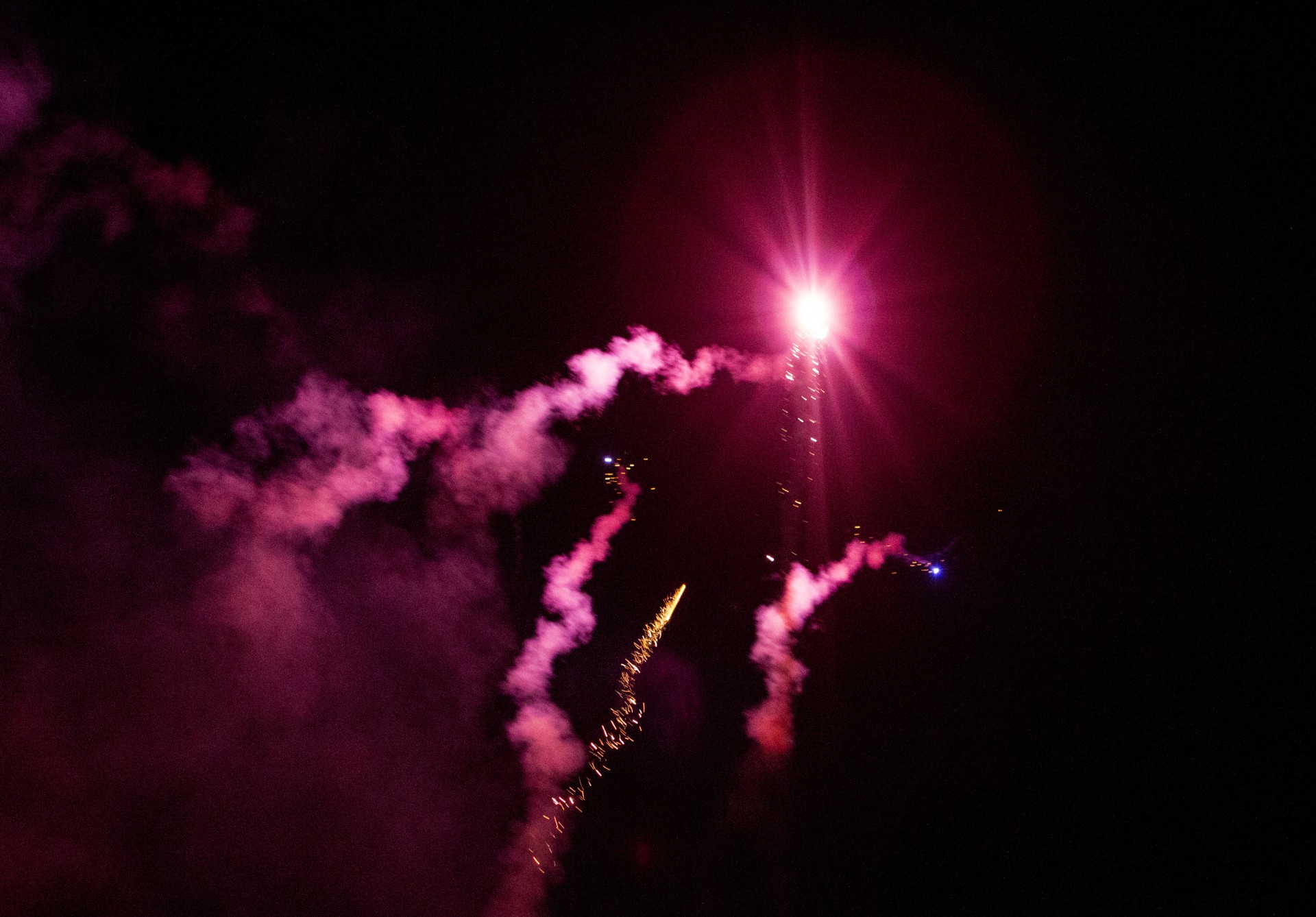light effects fireworks celebration free photo