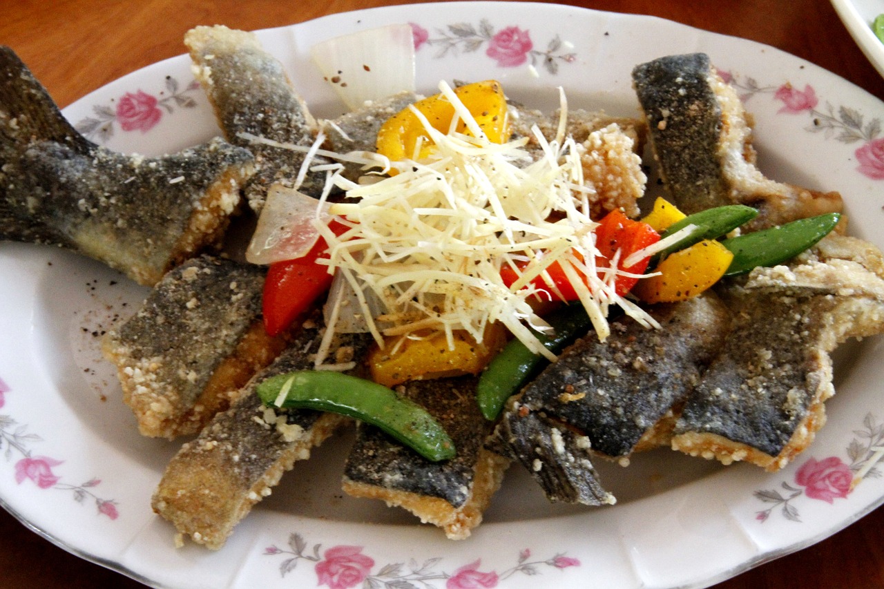 fish taiwanese cuisine deep fried fish free photo