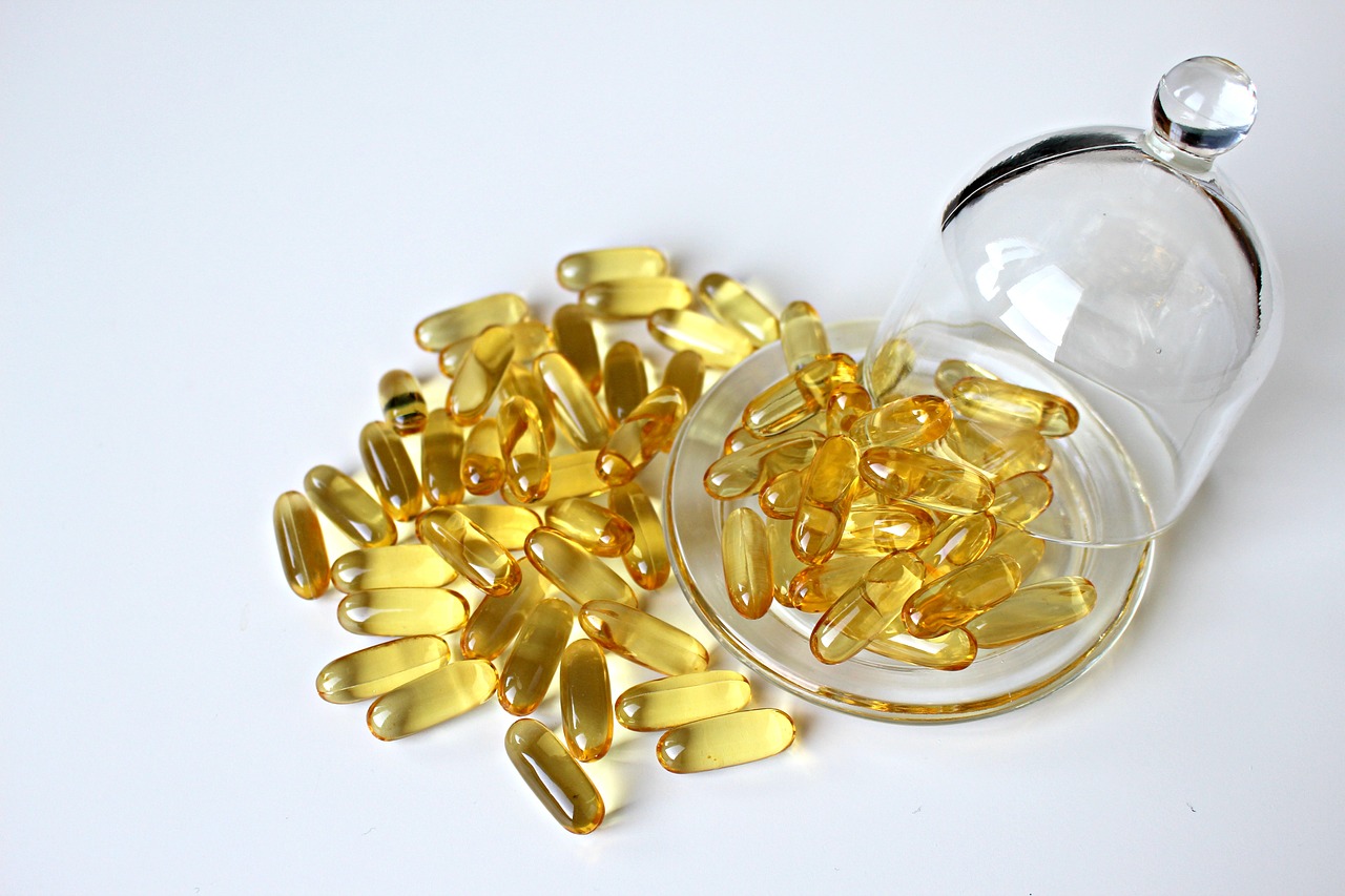 fish oil capsule yellow free photo