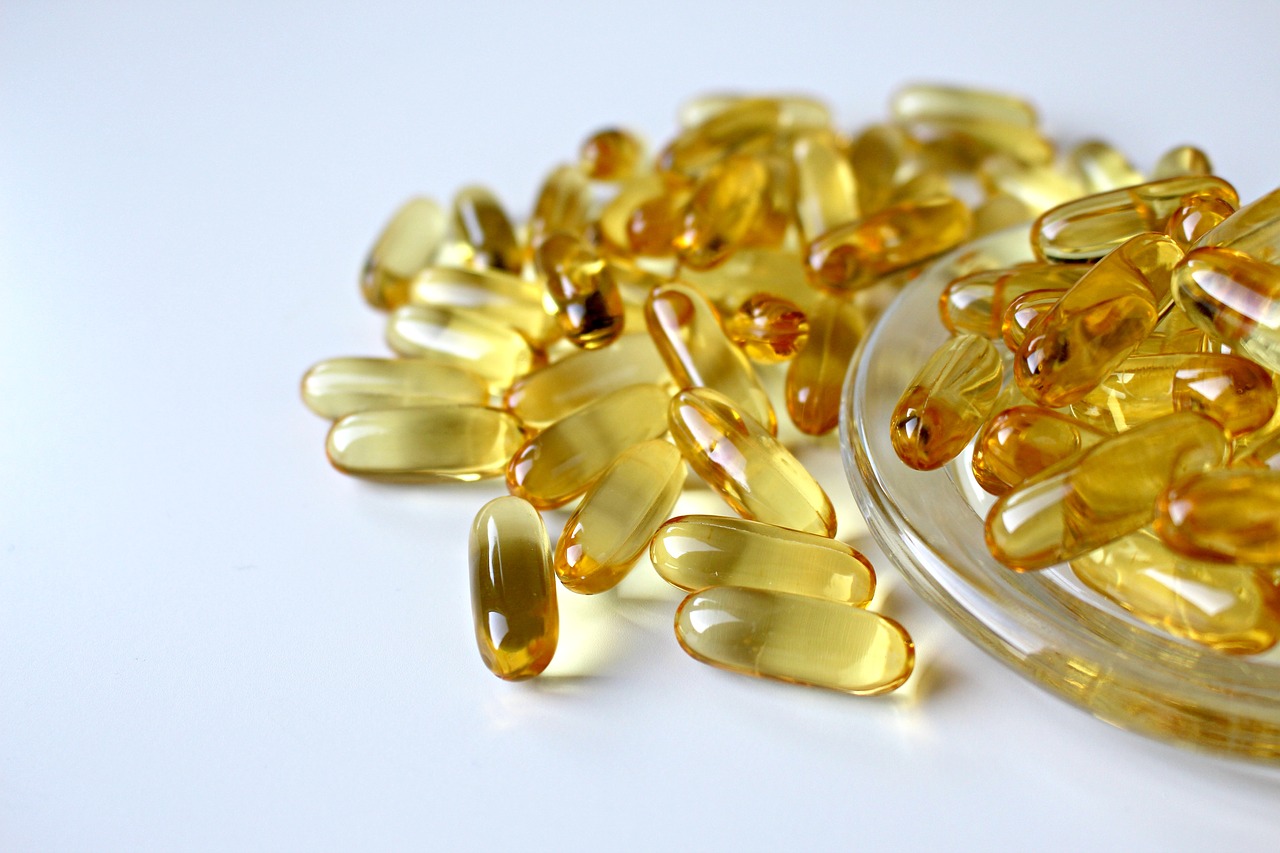 fish oil capsule yellow free photo