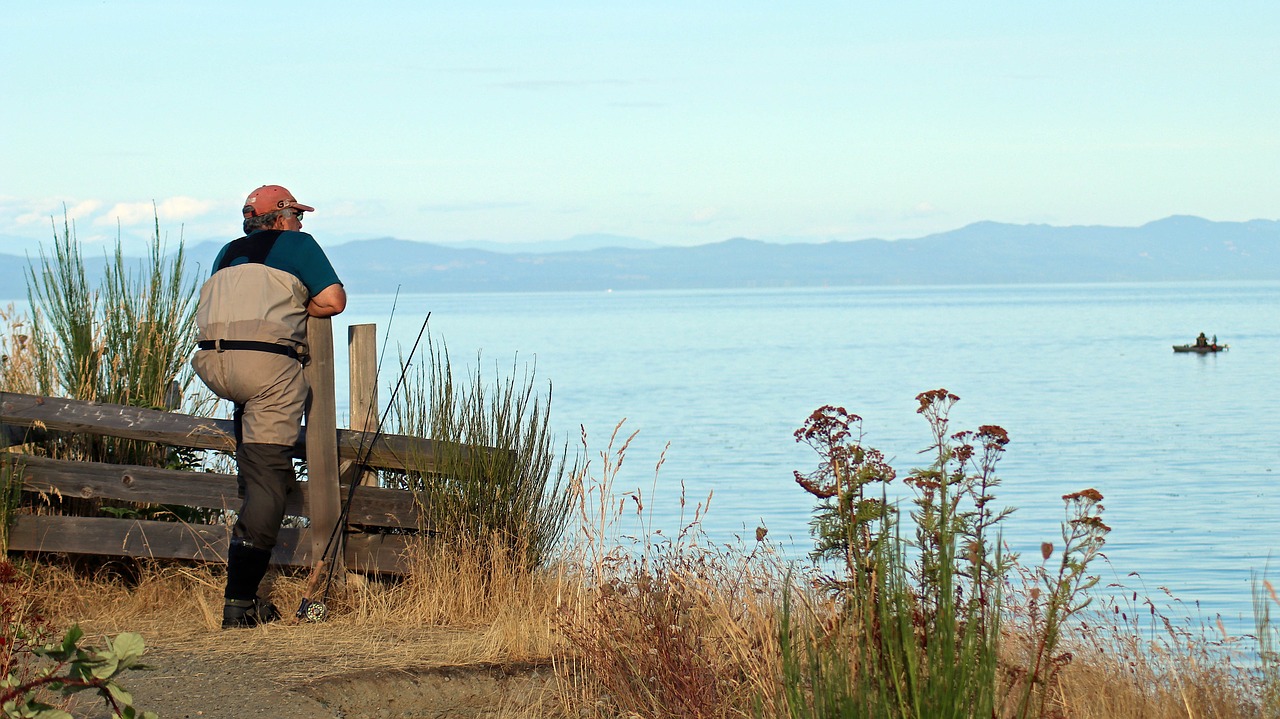 fisherman sea fishing free photo