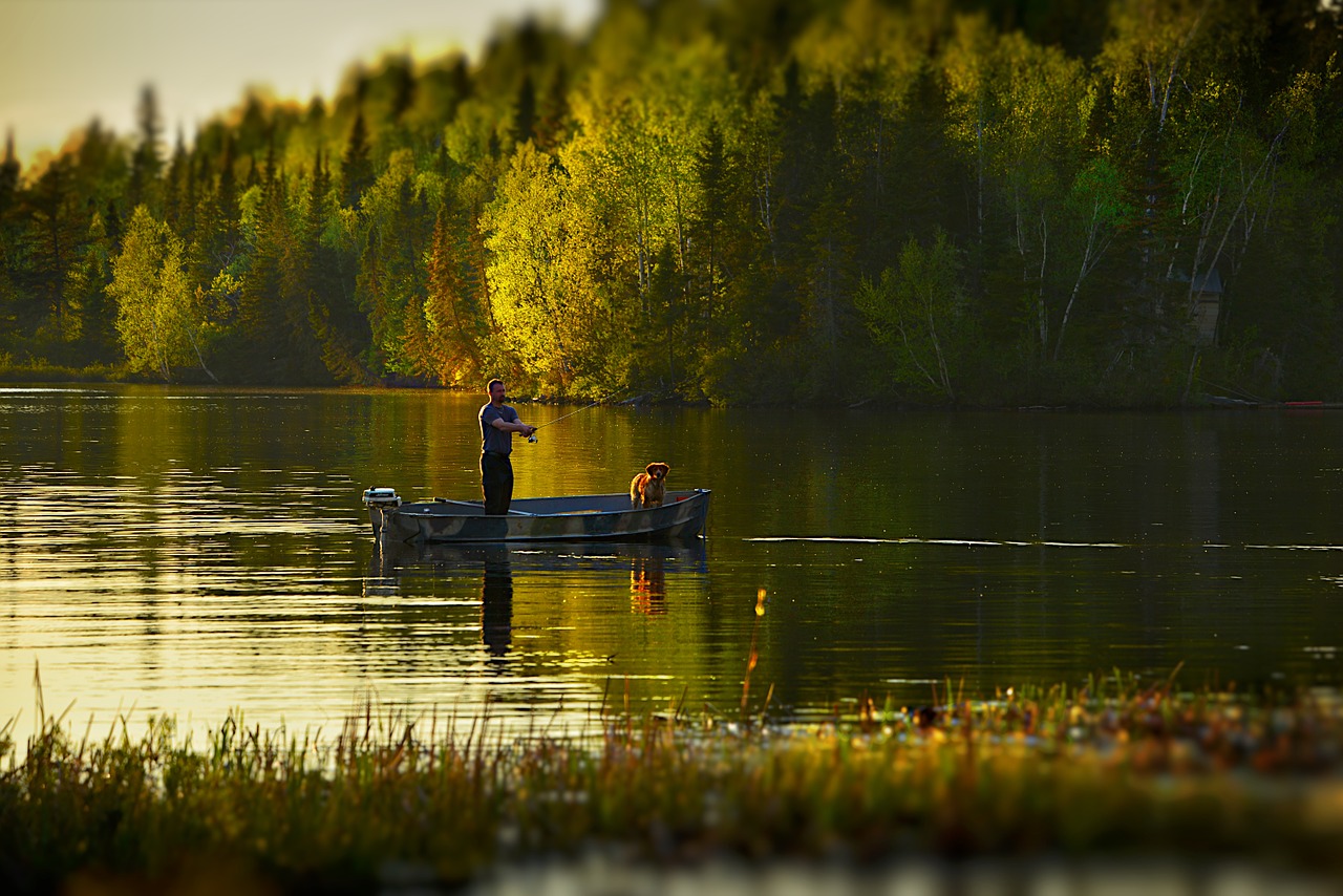 fisherman lake landscape free photo