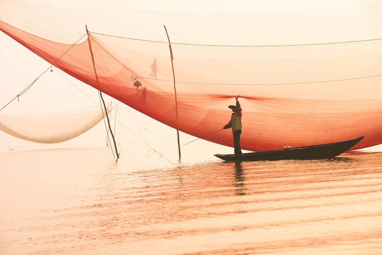 fisherman landscape mar free photo