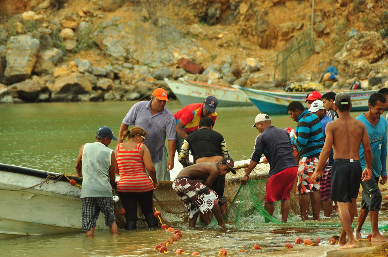 fishermen fishing teamwork free photo