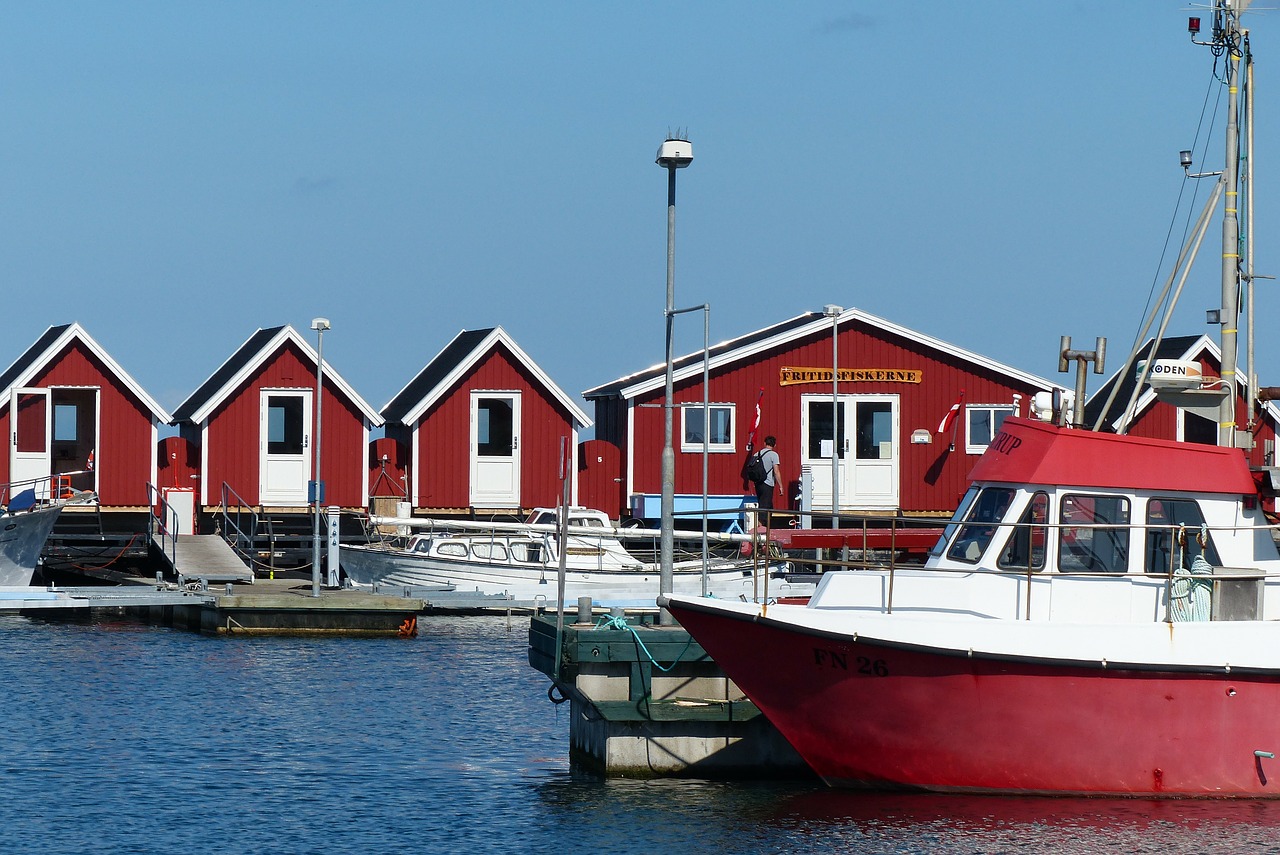 fishermen's cabins fishing port free photo