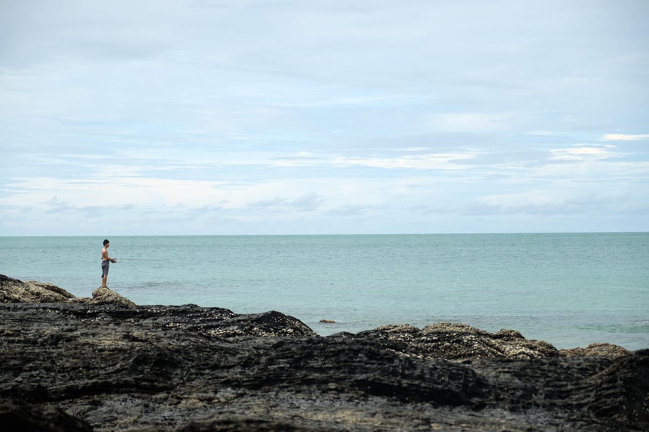 fishing ocean water free photo