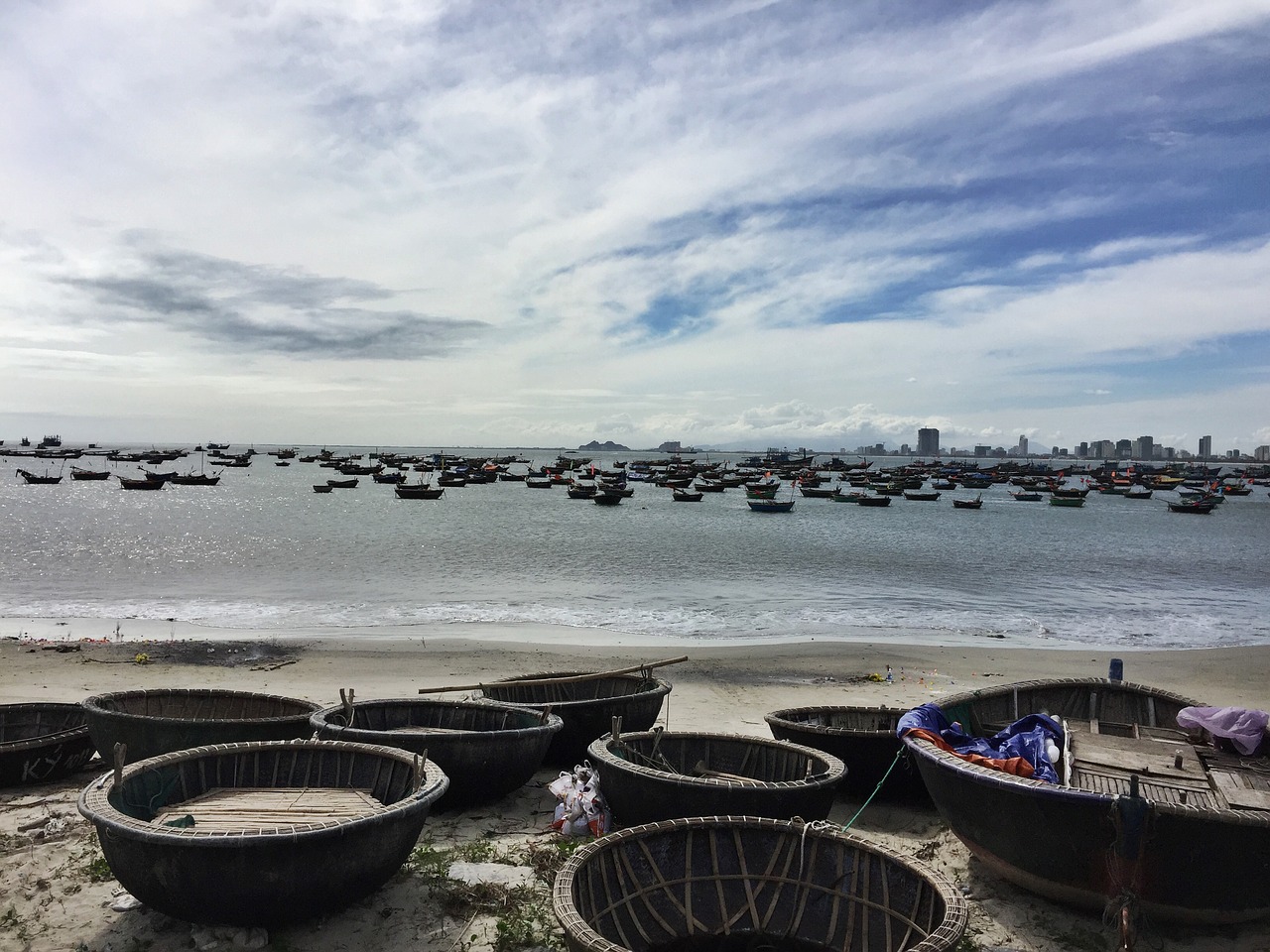 fishing boats tender free photo