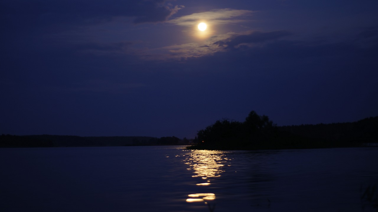 fishing  water  moon free photo