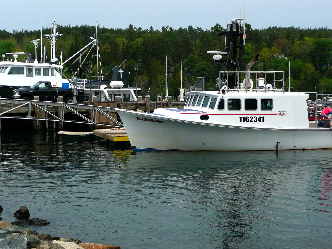 fishing boats ships free photo