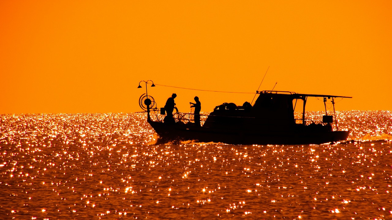 fishing boat afternoon sunset free photo