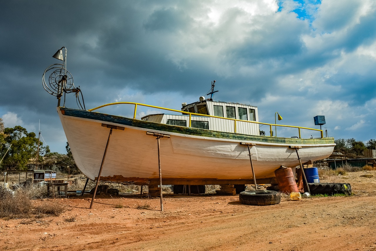 fishing boat  wooden  traditional free photo