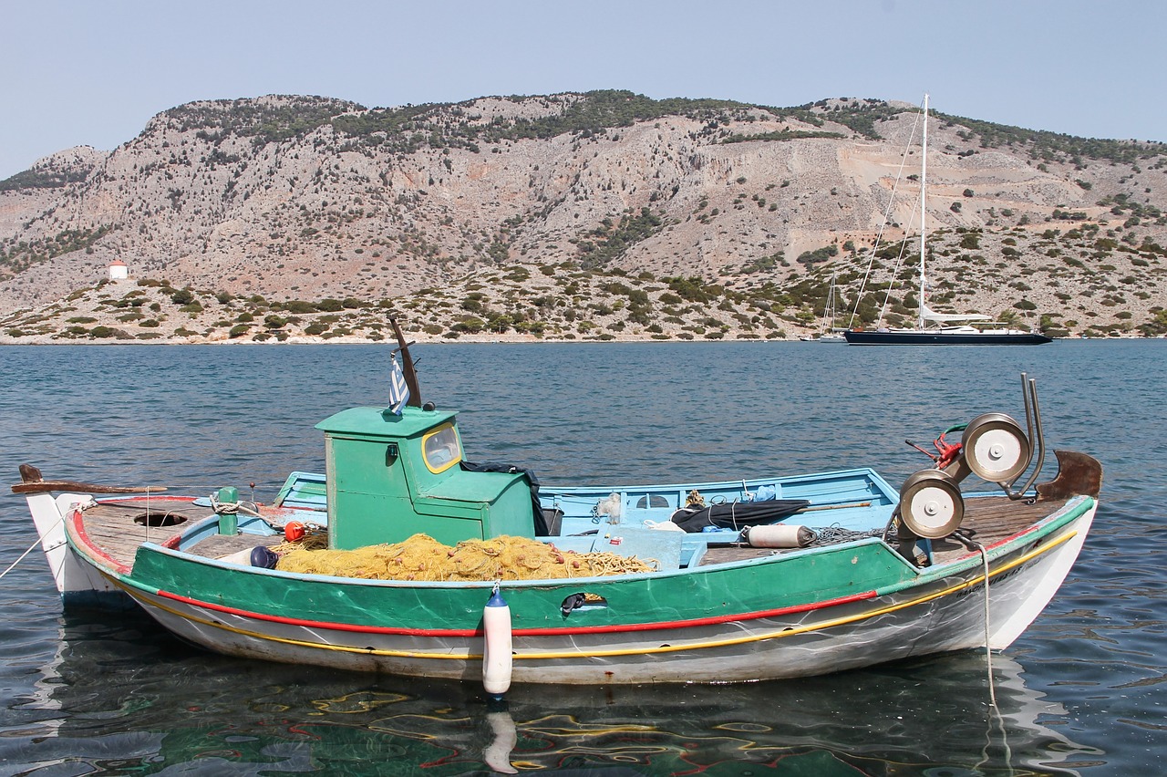 fishing boat  boat  fishing free photo