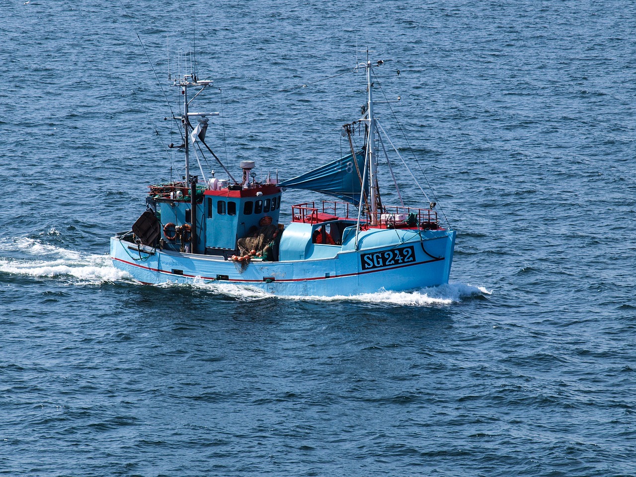 fishing boat sea cutter free photo