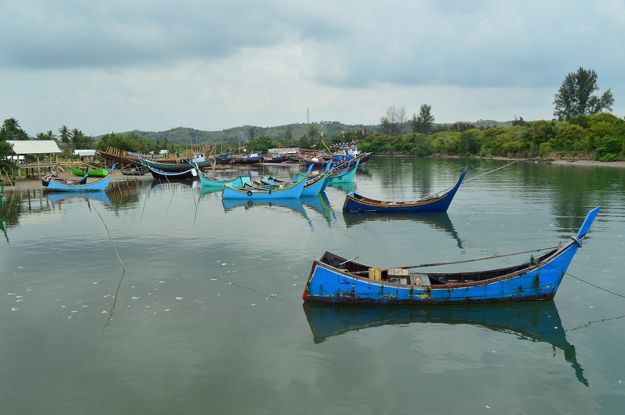 fishing boats river asian free photo
