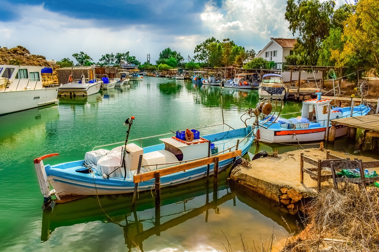 fishing boats  fishing shelter  picturesque free photo