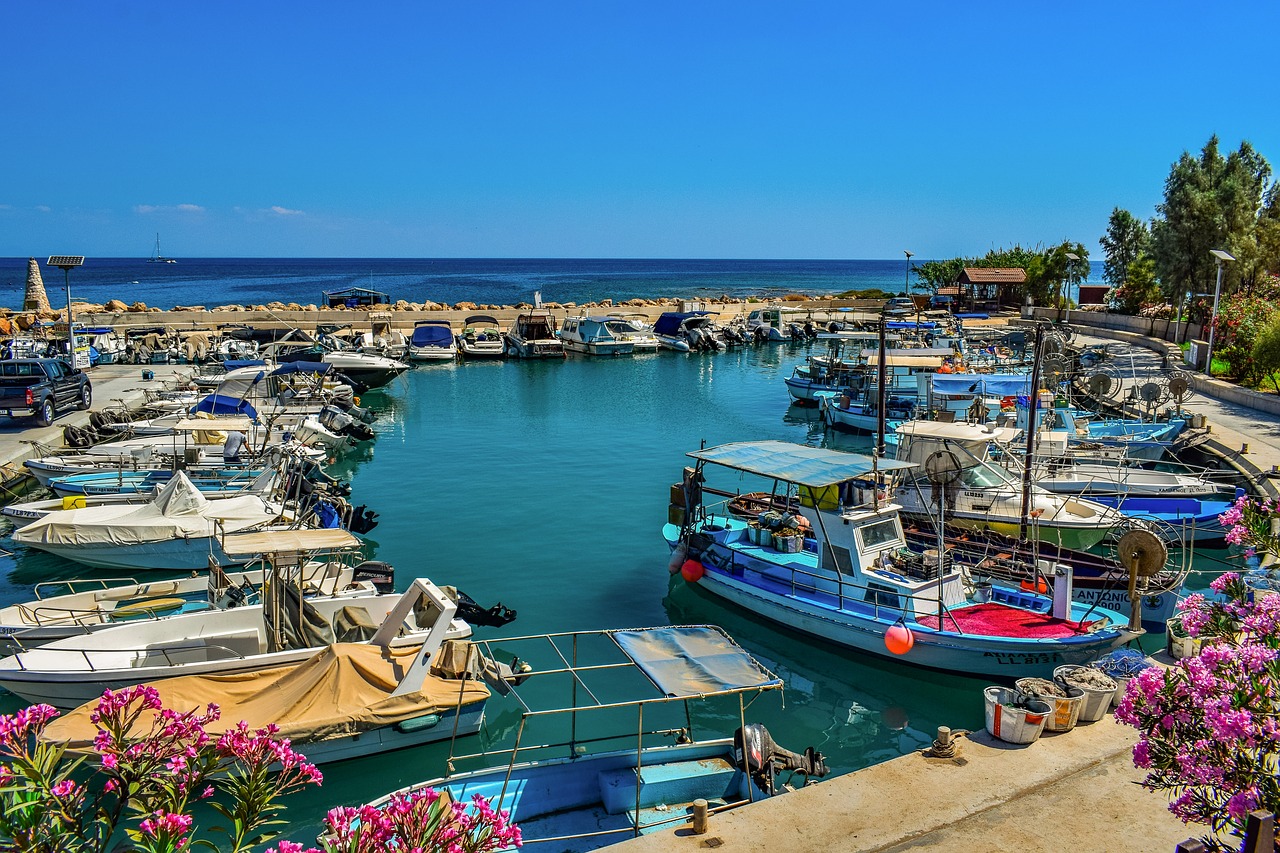 fishing harbor  boat  scenery free photo