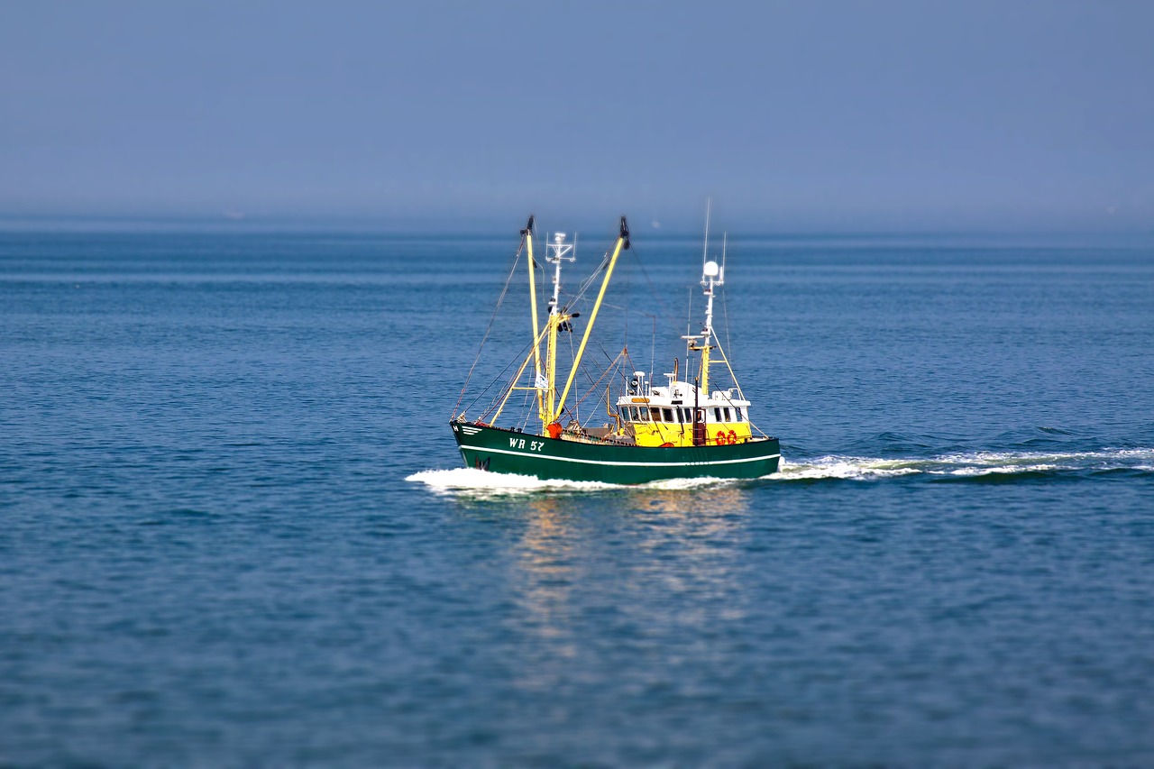 fishing vessel boot ship free photo
