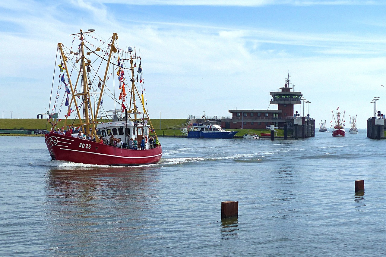 fishing vessel regatta osteseebad büsum free photo