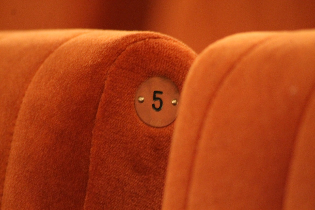 five number theater free photo