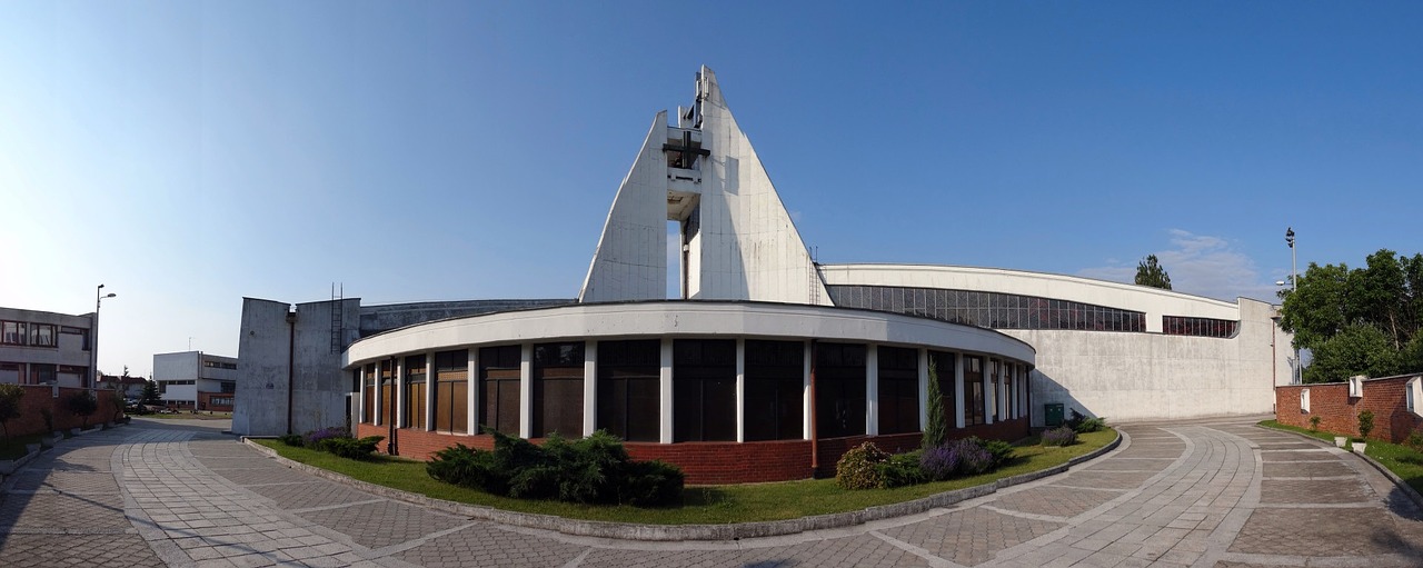 five saints brothers church bydgoszcz building free photo