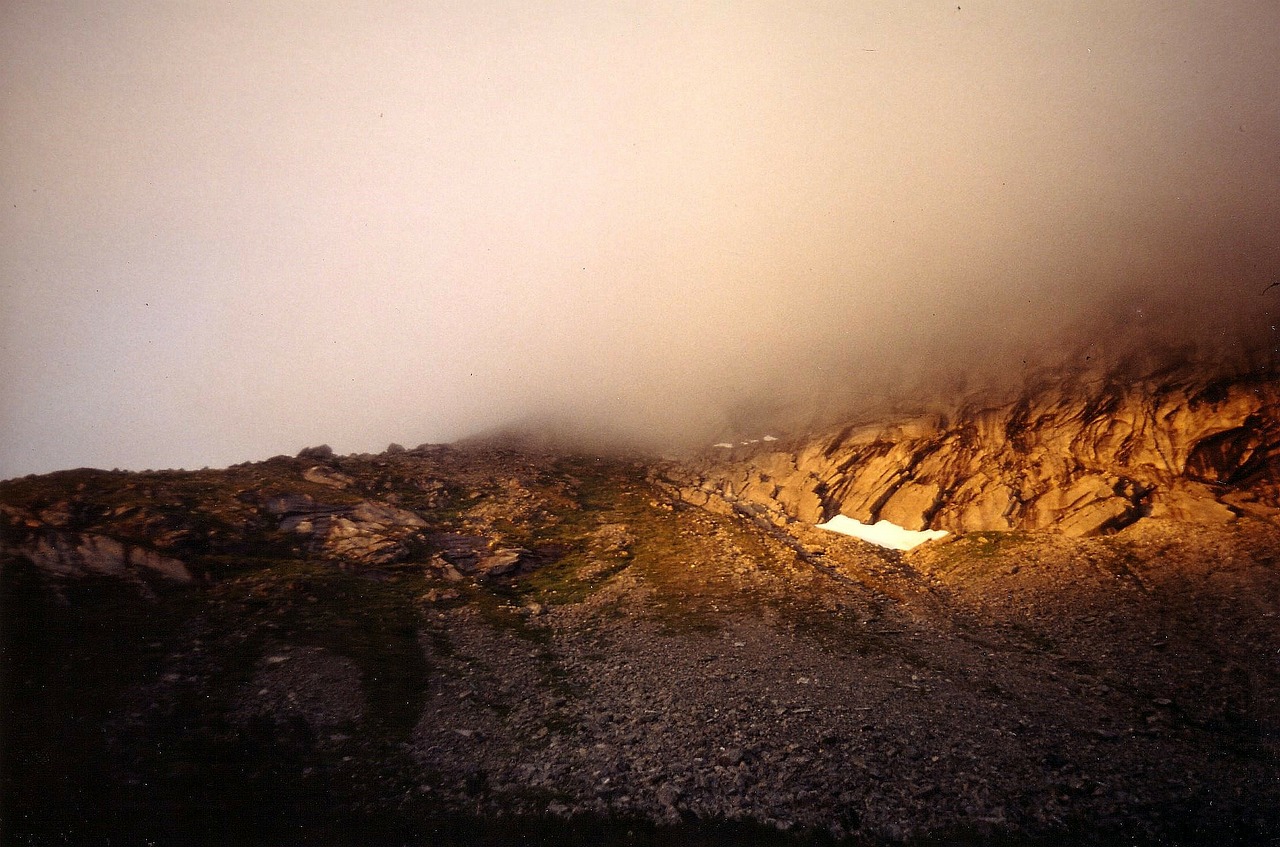 fjell fog landscape free photo