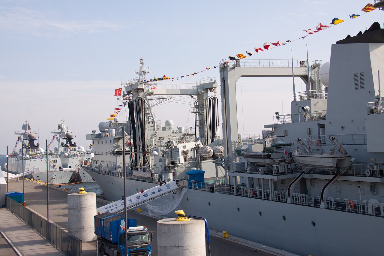 flådebesøg warships berth free photo
