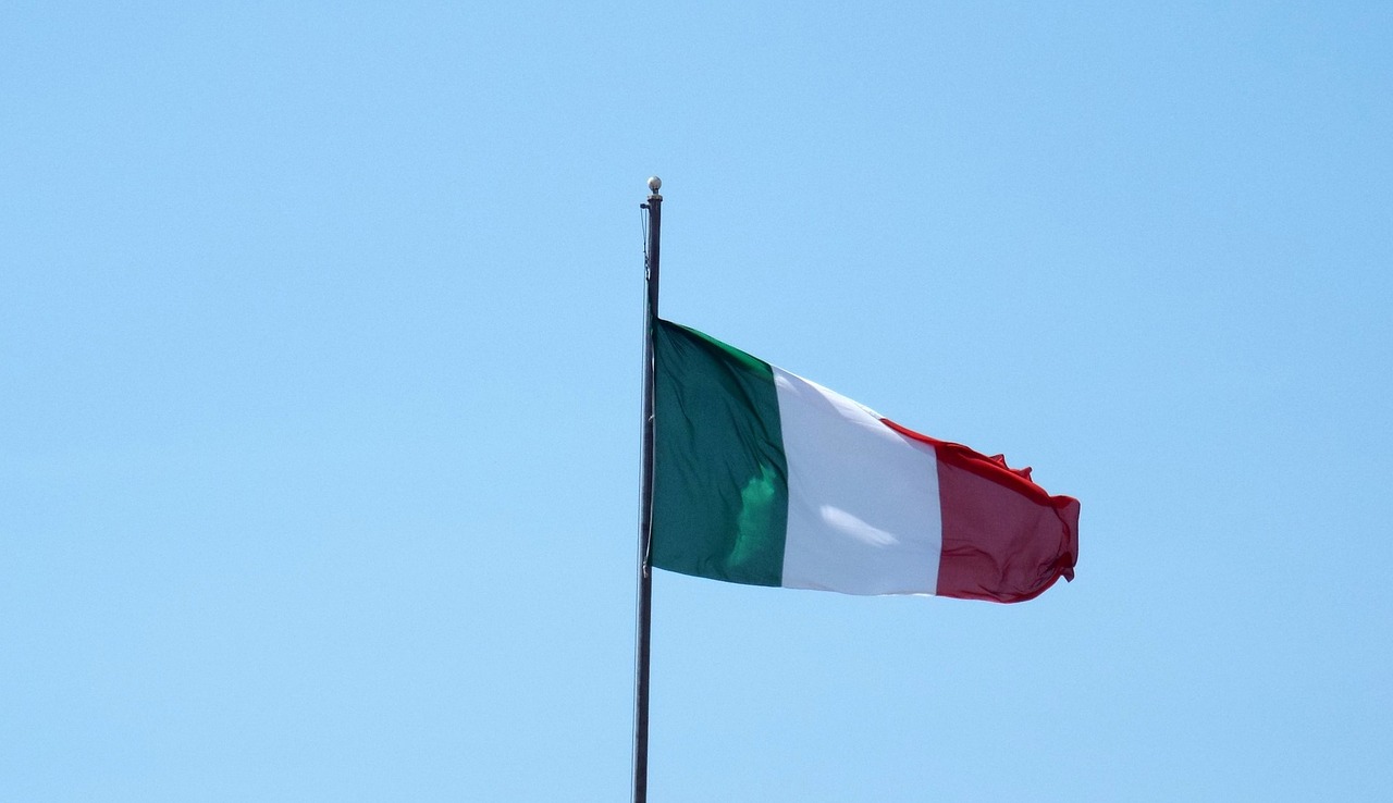 flag italy flutter free photo
