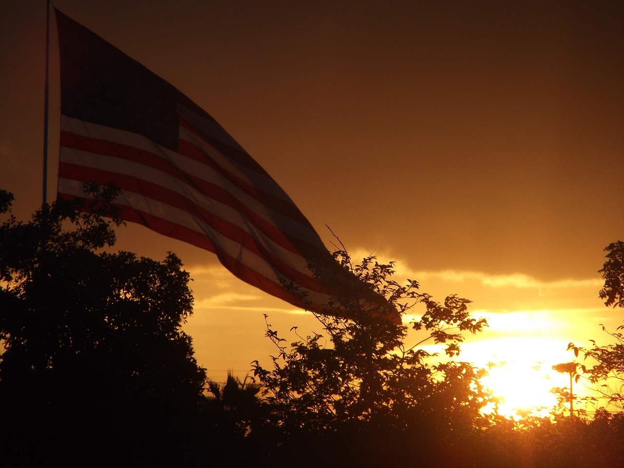 sunset patriotic flag free photo