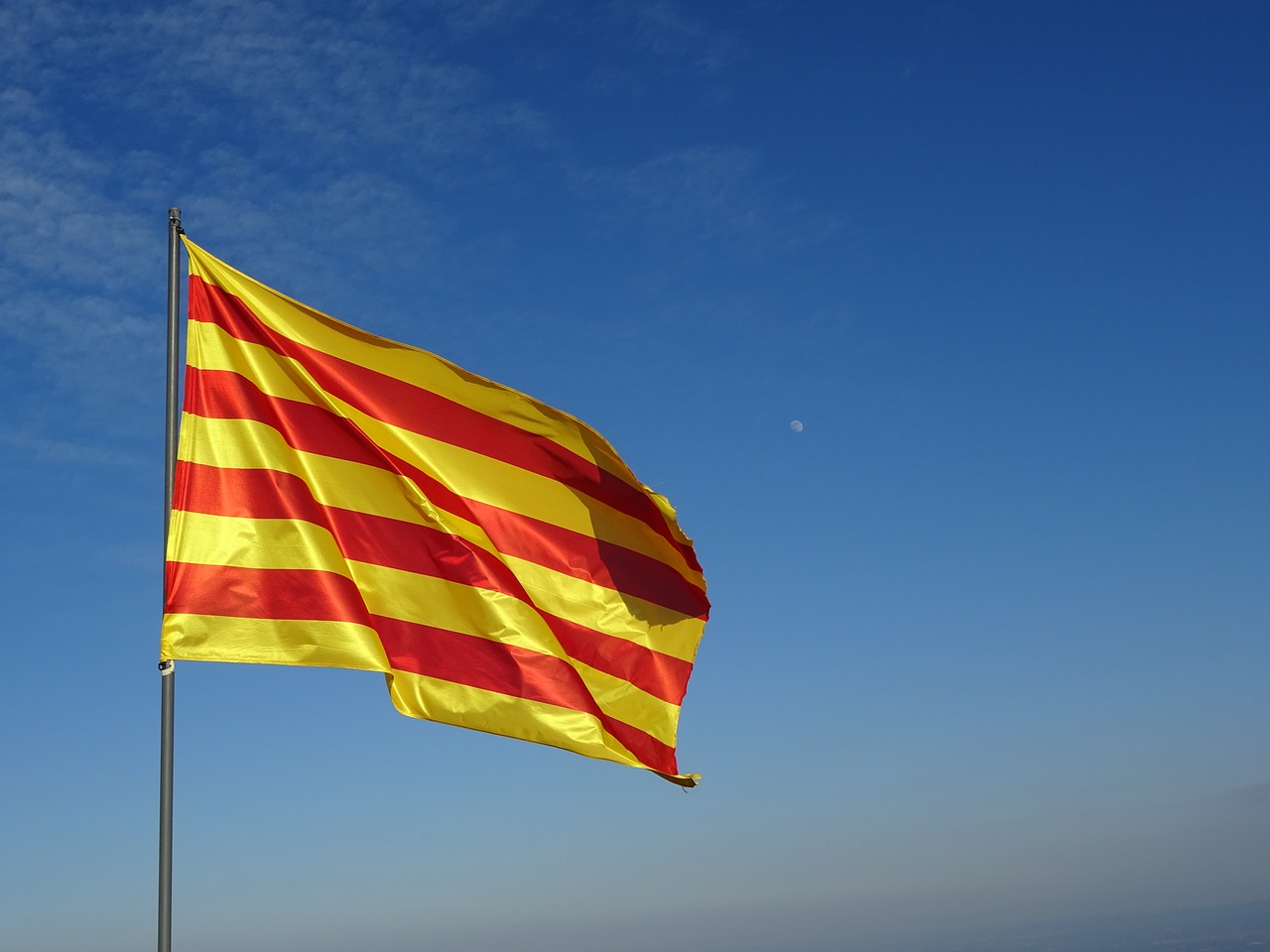 flag catalan senyera free photo
