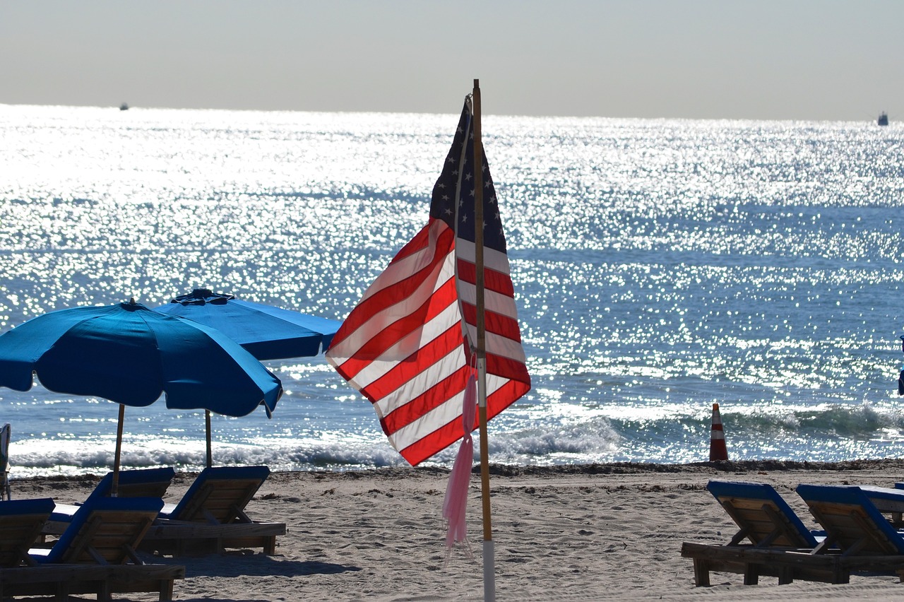 flag  ocean  sea free photo