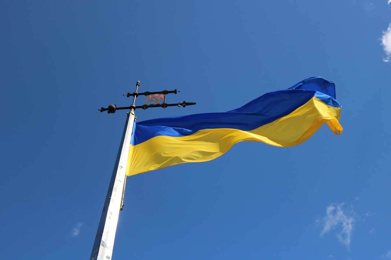 flag  ukraine  sky free photo