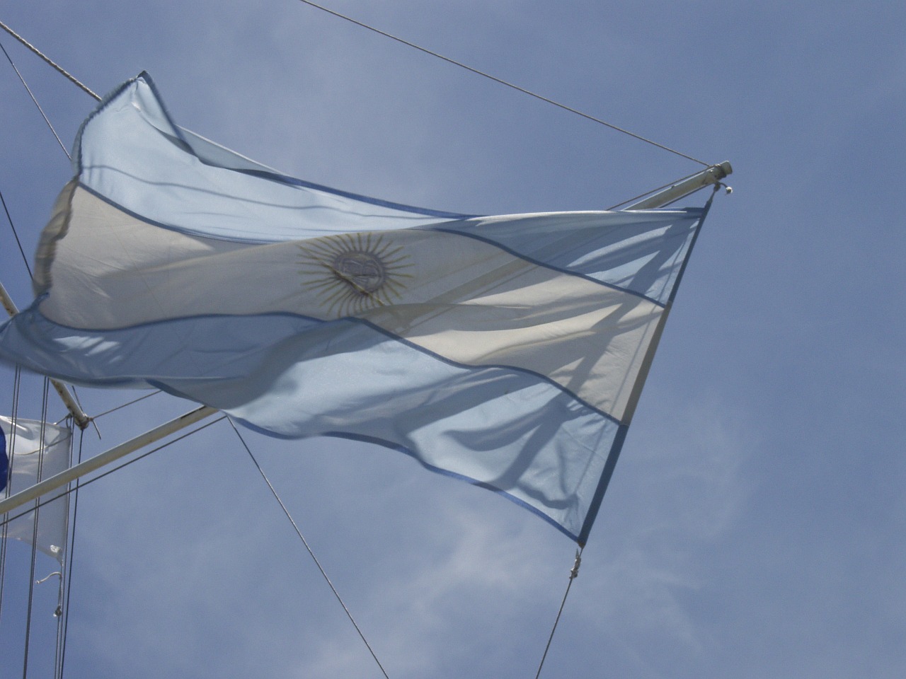 flag argentina flag sky free photo