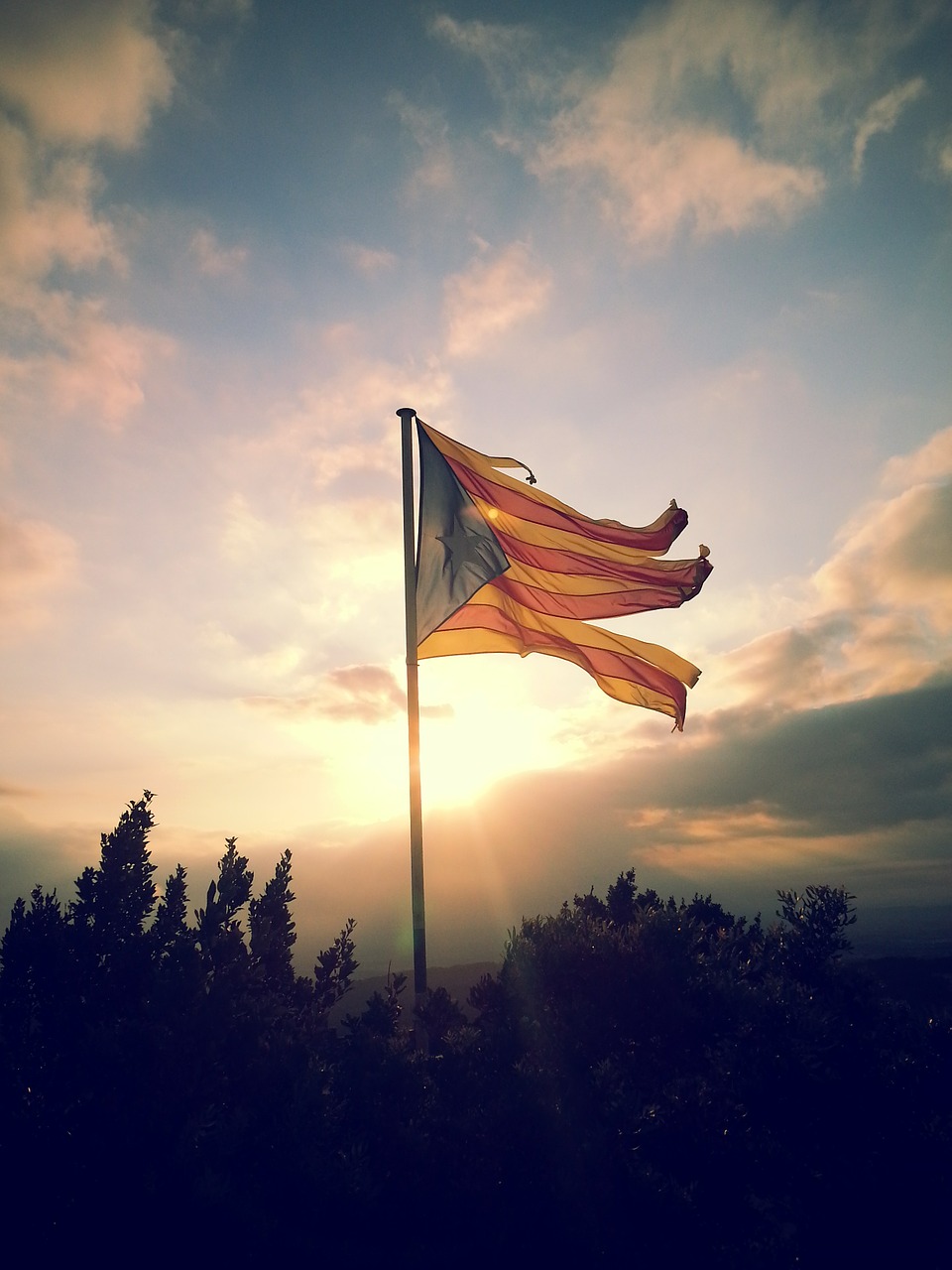 flag sky catalonia free photo