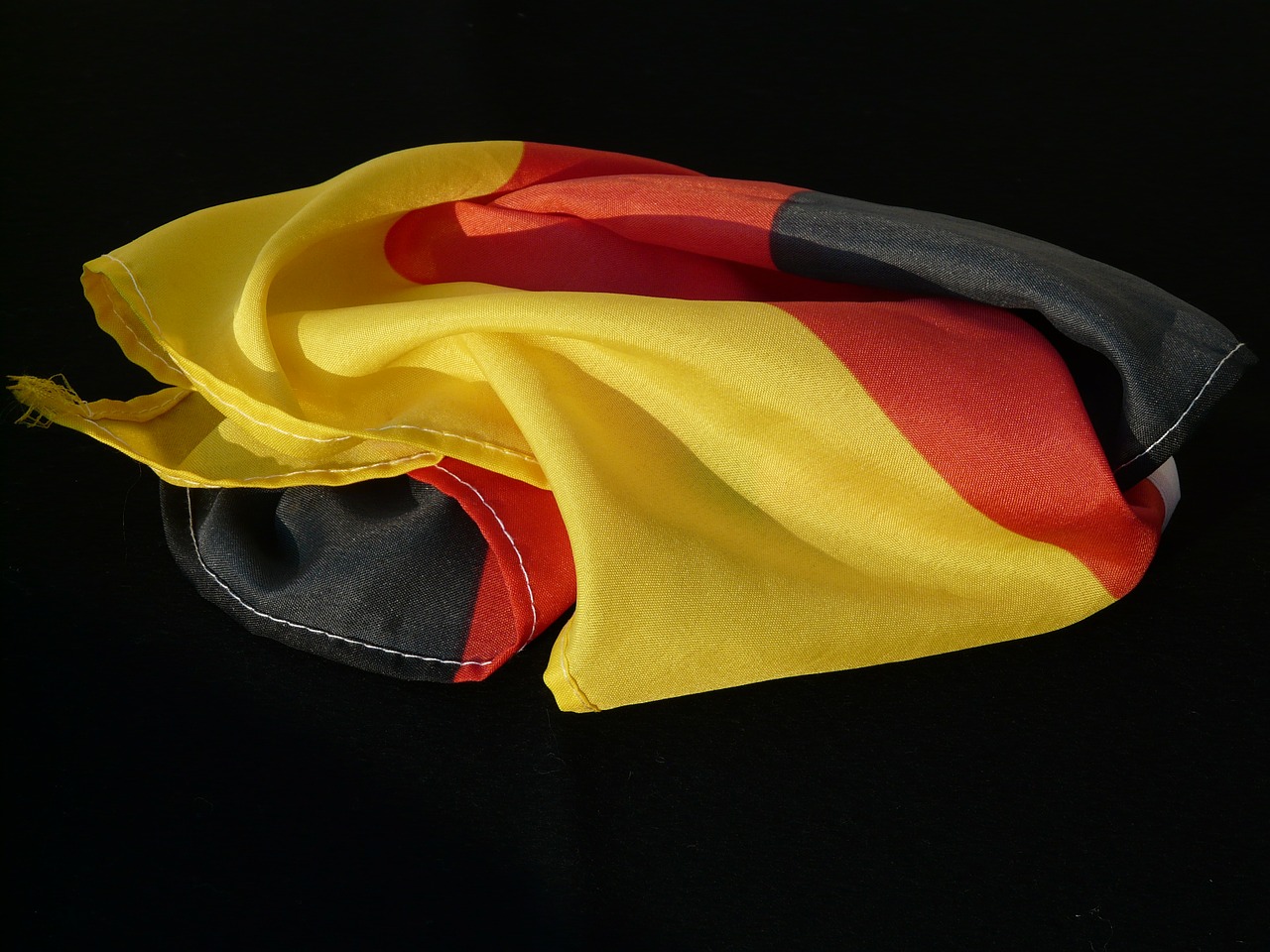 flag rumpled germany free photo