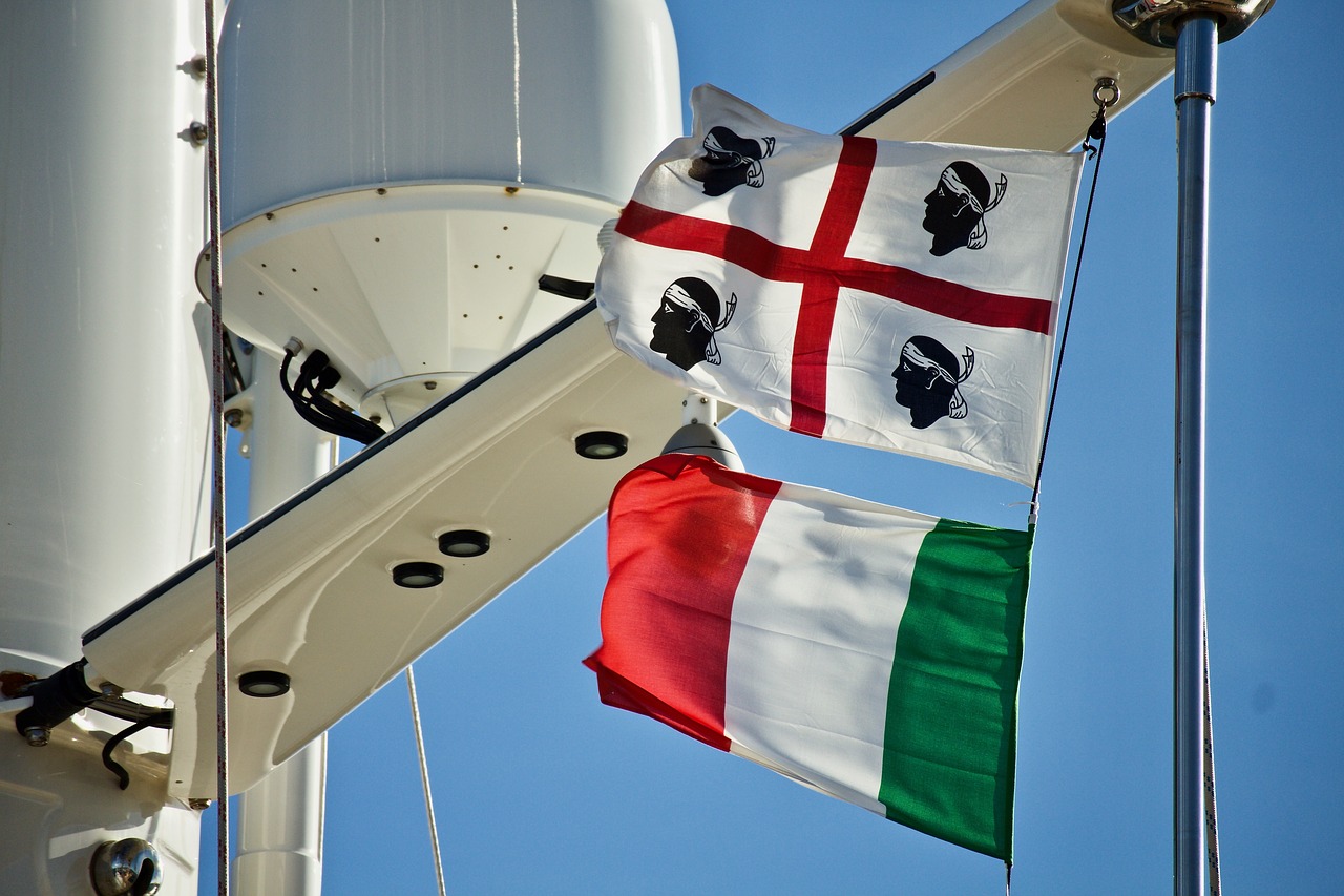 flags  italian flag  sardinia free photo