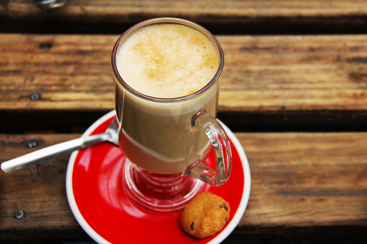 flat white red biscuit free photo