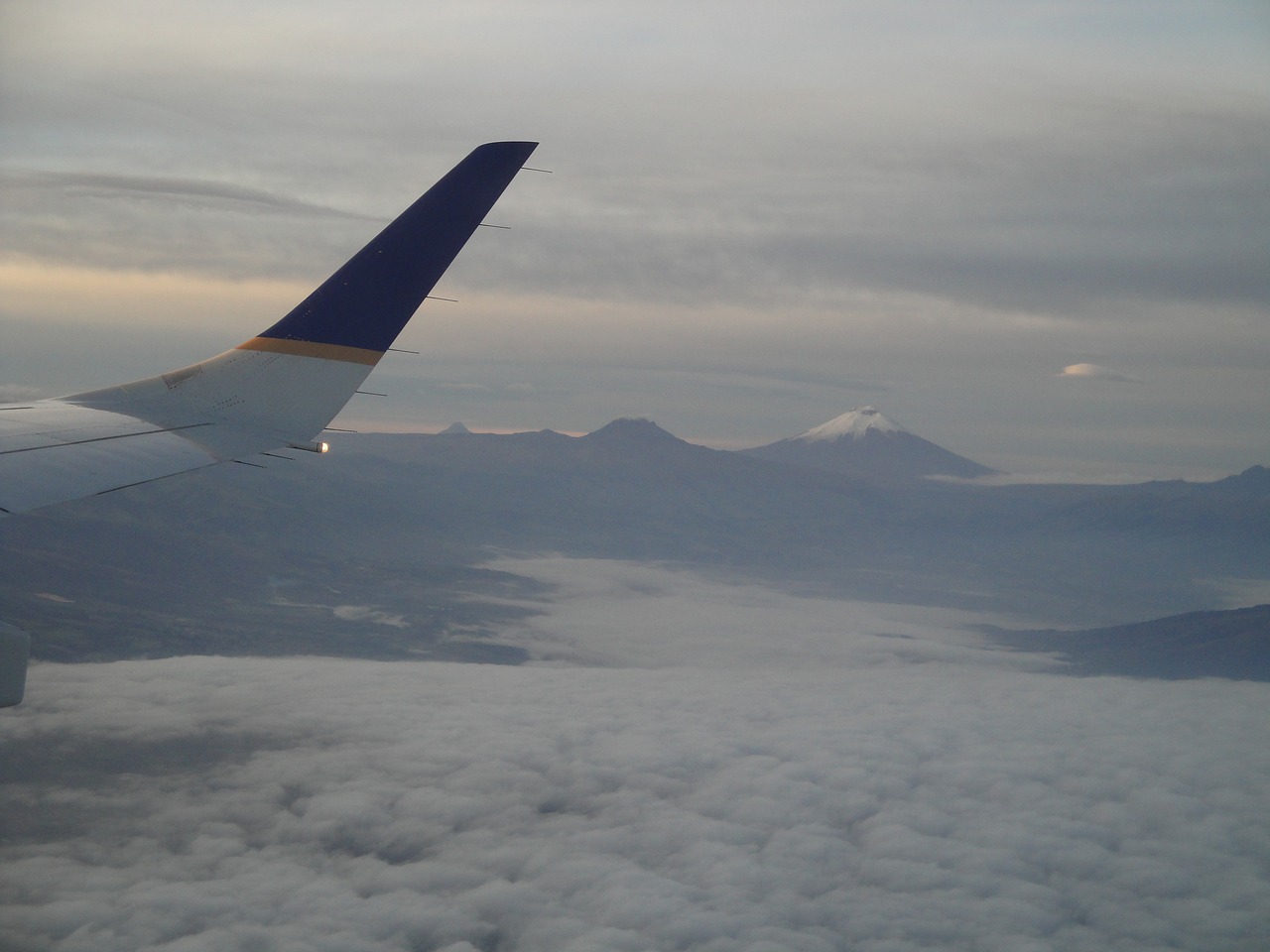flight ecuador clouds free photo