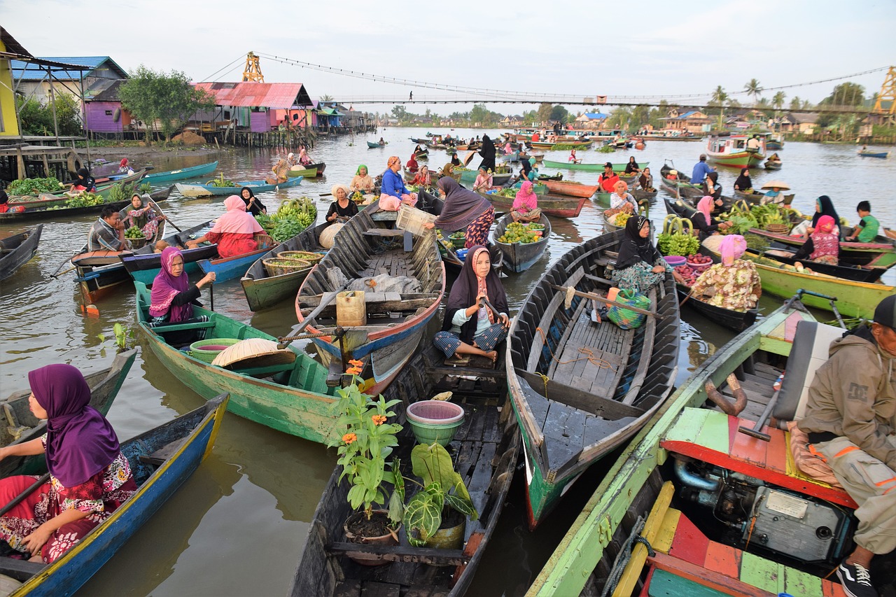 floating  market  shopping free photo